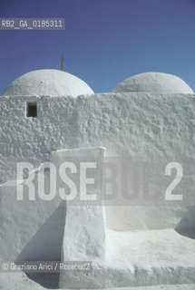 ( TUNISIA )  ISOLA DJERBA ( JERBA ) : MOSCHEA - © 1996 Graziano Arici/Rosebud2 / GEO / ARCHITETTURA / BIANCO