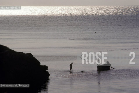 ( TUNISIA ) PORTO DI MAHDIA : BARCHE DA PESCA  - © 1996 Graziano Arici/Rosebud2 / GEO