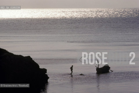 ( TUNISIA ) PORTO DI MAHDIA : BARCHE DA PESCA  - © 1996 Graziano Arici/Rosebud2 / GEO