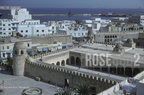 ( TUNISIA ) SOUSSE : LA MOSCHEA E LA MEDINA  - © 1996 Graziano Arici/Rosebud2 / GEO