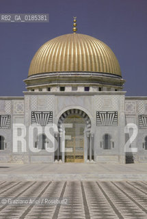 ( TUNISIA ) MANASTIR  : MAUSOLEO DELLA FAMIGLIA BOURGHIBA E CIMITERO  - © 1996 Graziano Arici/Rosebud2 / GEO