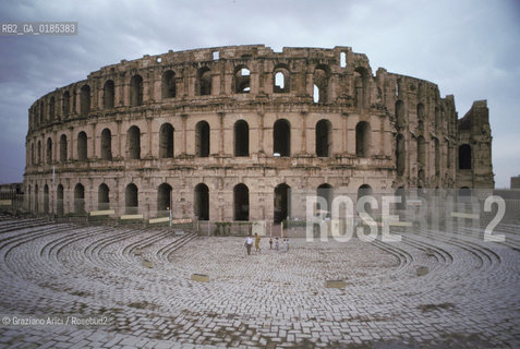 ( TUNISIA ) EL DJEM  :ANFITEATRO ROMANO  - © 1996 Graziano Arici/Rosebud2 / GEO