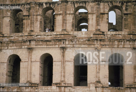 ( TUNISIA ) EL DJEM  :ANFITEATRO ROMANO  - © 1996 Graziano Arici/Rosebud2 / GEO