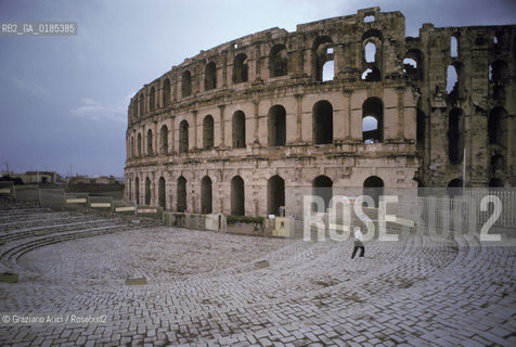 ( TUNISIA ) EL DJEM  :ANFITEATRO ROMANO  - © 1996 Graziano Arici/Rosebud2 / GEO