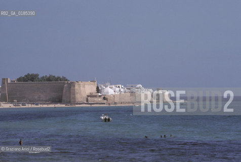 ( TUNISIA ) HAMMAMET  :LA SPIAGGIA  - © 1996 Graziano Arici/Rosebud2 / GEO