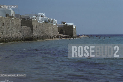 ( TUNISIA ) HAMMAMET  :LA SPIAGGIA E LA MEDINA  - © 1996 Graziano Arici/Rosebud2 / GEO