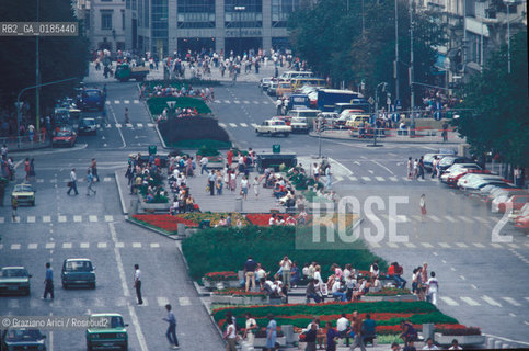 ( REPUBBLICA CECA ) PRAGA : PIAZZA VENCESLAO  ( VACLAVSKE NAMESTI )  - © 1986 Graziano Arici/Rosebud2 / GEO