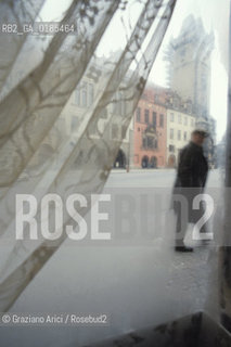 ( REPUBBLICA CECA ) PRAGA : QUARTIERE DI STARE MESTO -  STAROMESTSKE NEMESTI ( PIAZZA DELLA CITTA VECCHIA ) - © 1986 Graziano Arici/Rosebud2 / GEO