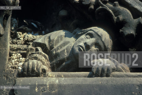 ( REPUBBLICA CECA ) PRAGA : QUARTIERE DI STARE MESTO -  STAROMESTSKE NEMESTI ( PIAZZA DELLA CITTA VECCHIA ) OROLOGIO ASTRONOMICO  - © 1986 Graziano Arici/Rosebud2 / GEO