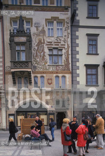 ( REPUBBLICA CECA ) PRAGA : QUARTIERE DI STARE MESTO -  STAROMESTSKE NEMESTI ( PIAZZA DELLA CITTA VECCHIA ) - © 1986 Graziano Arici/Rosebud2 / GEO