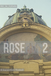 ( REPUBBLICA CECA ) PRAGA : PALAZZO OBECNI DUM - © 1986 Graziano Arici/Rosebud2 / GEO  / ARCHITETTURA MODERNA CONTEMPORANEA / SECESSIONE