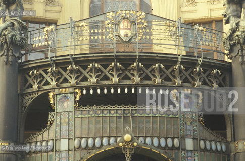( REPUBBLICA CECA ) PRAGA : PALAZZO OBECNI DUM - © 1986 Graziano Arici/Rosebud2 / GEO  / ARCHITETTURA MODERNA CONTEMPORANEA / SECESSIONE