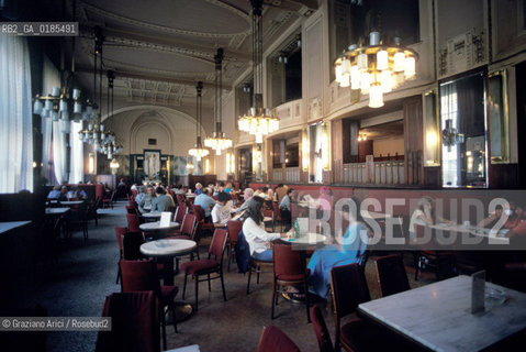 ( REPUBBLICA CECA ) PRAGA : PALAZZO OBECNI DUM - © 1986 Graziano Arici/Rosebud2 / GEO  / ARCHITETTURA MODERNA CONTEMPORANEA / SECESSIONE