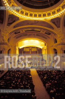 ( REPUBBLICA CECA ) PRAGA : TEATRO SALA SMETANA - © 1986 Graziano Arici/Rosebud2 / GEO