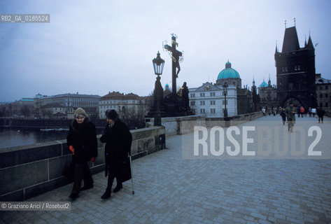 ( REPUBBLICA CECA ) PRAGA :  IL PONTE CARLO ( KARLUV MOST ) - © 1986 Graziano Arici/Rosebud2 / GEO