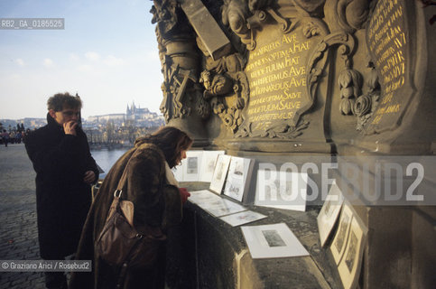 ( REPUBBLICA CECA ) PRAGA : IL PONTE CARLO ( KARLUV MOST ) - © 1986 Graziano Arici/Rosebud2 / GEO
