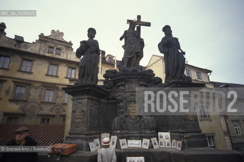 ( REPUBBLICA CECA ) PRAGA : IL PONTE CARLO ( KARLUV MOST ) - © 1986 Graziano Arici/Rosebud2 / GEO