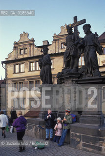 ( REPUBBLICA CECA ) PRAGA :  IL PONTE CARLO ( KARLUV MOST ) - © 1986 Graziano Arici/Rosebud2 / GEO