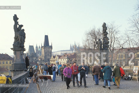 ( REPUBBLICA CECA ) PRAGA :  IL PONTE CARLO ( KARLUV MOST ) - © 1986 Graziano Arici/Rosebud2 / GEO