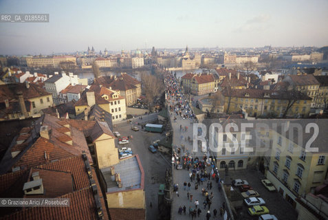 ( REPUBBLICA CECA ) PRAGA : IL PONTE CARLO ( KARLUV MOST ) - © 1986 Graziano Arici/Rosebud2 / GEO