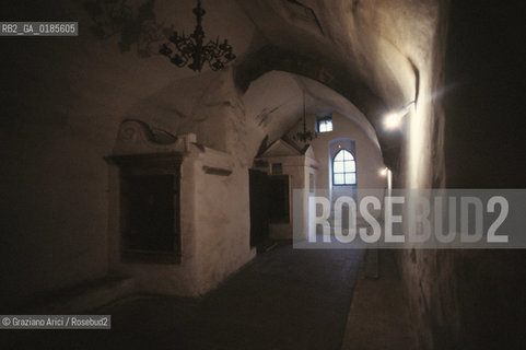 ( REPUBBLICA CECA ) PRAGA : JOSEFOV ( GHETTO EBRAICO )  - STARONOVA SKOLA ( SINAGOGA VECCHIO-NUOVA ) - © 1986 Graziano Arici/Rosebud2 / GEO / EBREI