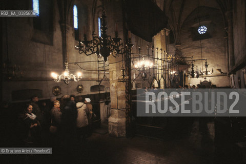 ( REPUBBLICA CECA ) PRAGA : JOSEFOV ( GHETTO EBRAICO )  - STARONOVA SKOLA ( SINAGOGA VECCHIO-NUOVA ) - © 1986 Graziano Arici/Rosebud2 / GEO / EBREI