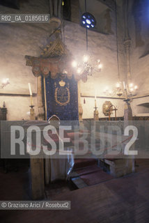 ( REPUBBLICA CECA ) PRAGA : JOSEFOV ( GHETTO EBRAICO )  - STARONOVA SKOLA ( SINAGOGA VECCHIO-NUOVA ) - © 1986 Graziano Arici/Rosebud2 / GEO / EBREI