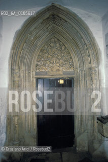 ( REPUBBLICA CECA ) PRAGA : JOSEFOV ( GHETTO EBRAICO )  - STARONOVA SKOLA ( SINAGOGA VECCHIO-NUOVA ) - © 1986 Graziano Arici/Rosebud2 / GEO / EBREI