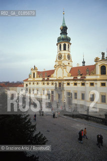 ( REPUBBLICA CECA ) PRAGA :  ( HRADCANY) LA CHIESA DI LORETO ( LORETA )  - © 1986 Graziano Arici/Rosebud2 / GEO