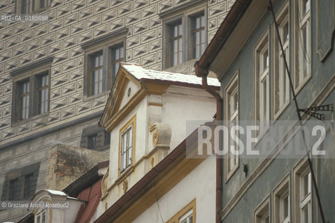 ( REPUBBLICA CECA ) PRAGA :  ( QUARTIERE DI MALA STRANA ) VIA NERUDOVA - © 1986 Graziano Arici/Rosebud2 / GEO