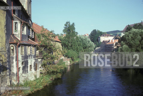( REPUBBLICA CECA ) - BOEMIA -  CESKY KRUMLOV : IL FIUME MOLDAVA  - © 1986 Graziano Arici/Rosebud2 / GEO