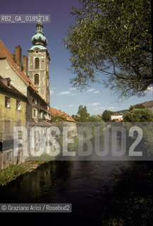 ( REPUBBLICA CECA ) - BOEMIA -  CESKE  BUDEJOVICE : IL FIUME MOLDAVA  - © 1986 Graziano Arici/Rosebud2 / GEO