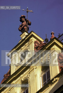 ( REPUBBLICA CECA ) - BOEMIA -  CESKE  BUDEJOVICE : PALAZZO SULLA NAMESTI JANA ZISKY ( LA PIAZZA )  - © 1986 Graziano Arici/Rosebud2 / GEO