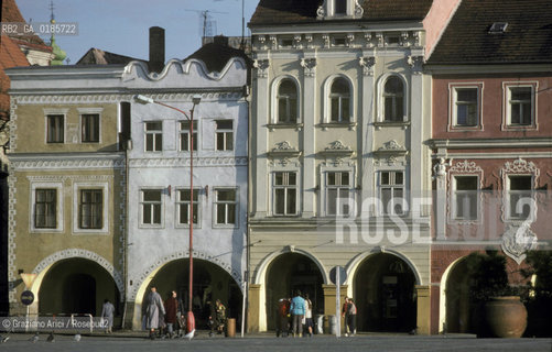 ( REPUBBLICA CECA ) - BOEMIA -  CESKE  BUDEJOVICE : NAMESTI JANA ZISKY ( LA PIAZZA )  - © 1986 Graziano Arici/Rosebud2 / GEO