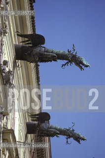 ( REPUBBLICA CECA ) - BOEMIA -  CESKE  BUDEJOVICE : NAMESTI JANA ZISKY ( LA PIAZZA ) GOCCIOLATOI  - © 1986 Graziano Arici/Rosebud2 / GEO