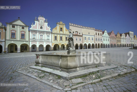 ( REPUBBLICA CECA ) -  MORAVIA  -  TELC : NAMESTI MIRU  (LA PIAZZA )  - © 1986 Graziano Arici/Rosebud2 / GEO