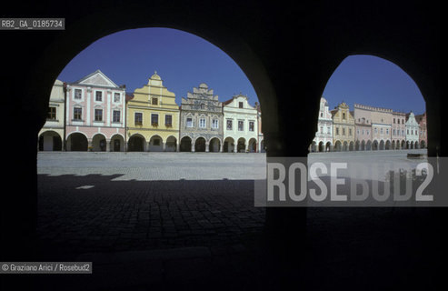 ( REPUBBLICA CECA ) -  MORAVIA  -  TELC : NAMESTI MIRU  (LA PIAZZA )  - © 1986 Graziano Arici/Rosebud2 / GEO