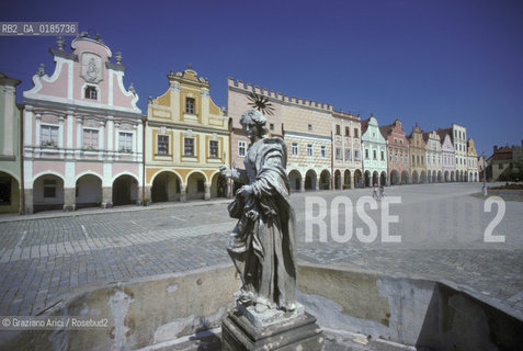 ( REPUBBLICA CECA ) -  MORAVIA  -  TELC : NAMESTI MIRU  (LA PIAZZA )  - © 1986 Graziano Arici/Rosebud2 / GEO