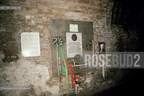 ( REPUBBLICA CECA ) -  MORAVIA  -  BRNO - LO SPIELBERK : MONUMENTO AI PRIGIONIERI   - © 1986 Graziano Arici/Rosebud2 / GEO / PRIGIONE