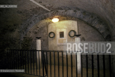 ( REPUBBLICA CECA ) -  MORAVIA  -  BRNO - LO SPIELBERK : MONUMENTO AI PRIGIONIERI  - © 1986 Graziano Arici/Rosebud2 / GEO / PRIGIONE