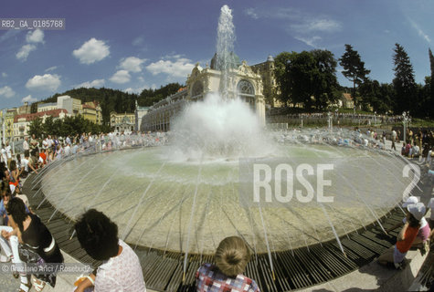 ( REPUBBLICA CECA ) -  BOEMIA  -  MARIANSKE LAZNE  ( MARIENBAD ) -  FONTANA TERMALE   - © 1986 Graziano Arici/Rosebud2 / GEO / TERME