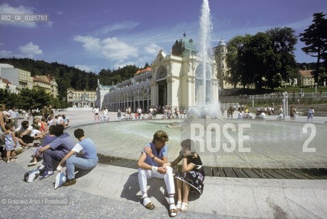 ( REPUBBLICA CECA ) -  BOEMIA  -  MARIANSKE LAZNE  ( MARIENBAD ) -   LA FONTANA TERMALE  - © 1986 Graziano Arici/Rosebud2 / GEO / TERME / ACQUA