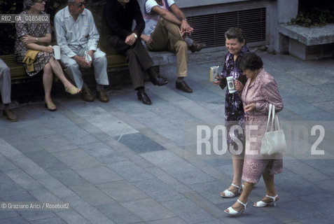 ( REPUBBLICA CECA ) -  BOEMIA  -  KARLOVY VARY ( KARLSBAD )  -  LE NUOVE TERME   - © 1986 Graziano Arici/Rosebud2 / GEO / TERME / ACQUA