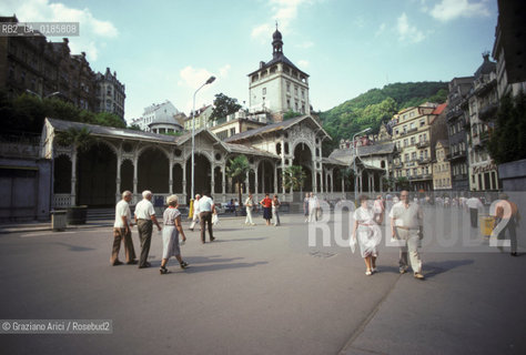 ( REPUBBLICA CECA ) -  BOEMIA  -  KARLOVY VARY ( KARLSBAD )  -  IL CENTRO   - © 1986 Graziano Arici/Rosebud2 / GEO / TERME / ACQUA