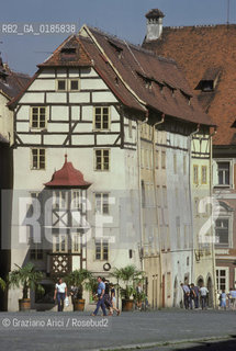 ( REPUBBLICA CECA ) -  BOEMIA  -  CHEB : LA PIAZZA DEL RE GIORGIO  - LO SPALICEK ( GHETTO EBRAICO ) - © 1986 Graziano Arici/Rosebud2 / GEO / EBREI