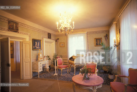 ( REPUBBLICA CECA ) PRAGA : QUARTIERE DI PETRIN - VILLA BETRAMKA DOVE MOZART COMPOSE IL DON GIOVANNI  - © 1986 Graziano Arici/Rosebud2 / GEO