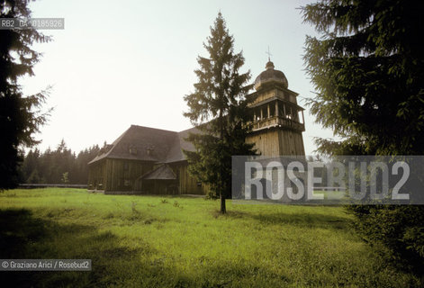 ( REPUBBLICA SLOVACCA  ) -  SLOVACCHIA  - ZAZISKO : CHIESA IN LEGNO DEL 1774   - © 1986 Graziano Arici/Rosebud2 / GEO