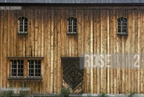 ( REPUBBLICA SLOVACCA  ) -  SLOVACCHIA  - ZAZISKO : CHIESA IN LEGNO DEL 1774   - © 1986 Graziano Arici/Rosebud2 / GEO