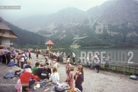( REPUBBLICA SLOVACCA  ) -  SLOVACCHIA  - LAGO SUI MONTI TATRA   - © 1986 Graziano Arici/Rosebud2 / GEO