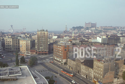 ( REPUBBLICA SLOVACCA  ) -  SLOVACCHIA  - BRATISLAVA : PANORAMA - © 1986 Graziano Arici/Rosebud2 / GEO